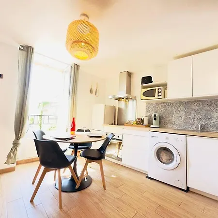 A 200m Du Gardon Apartment Remoulins